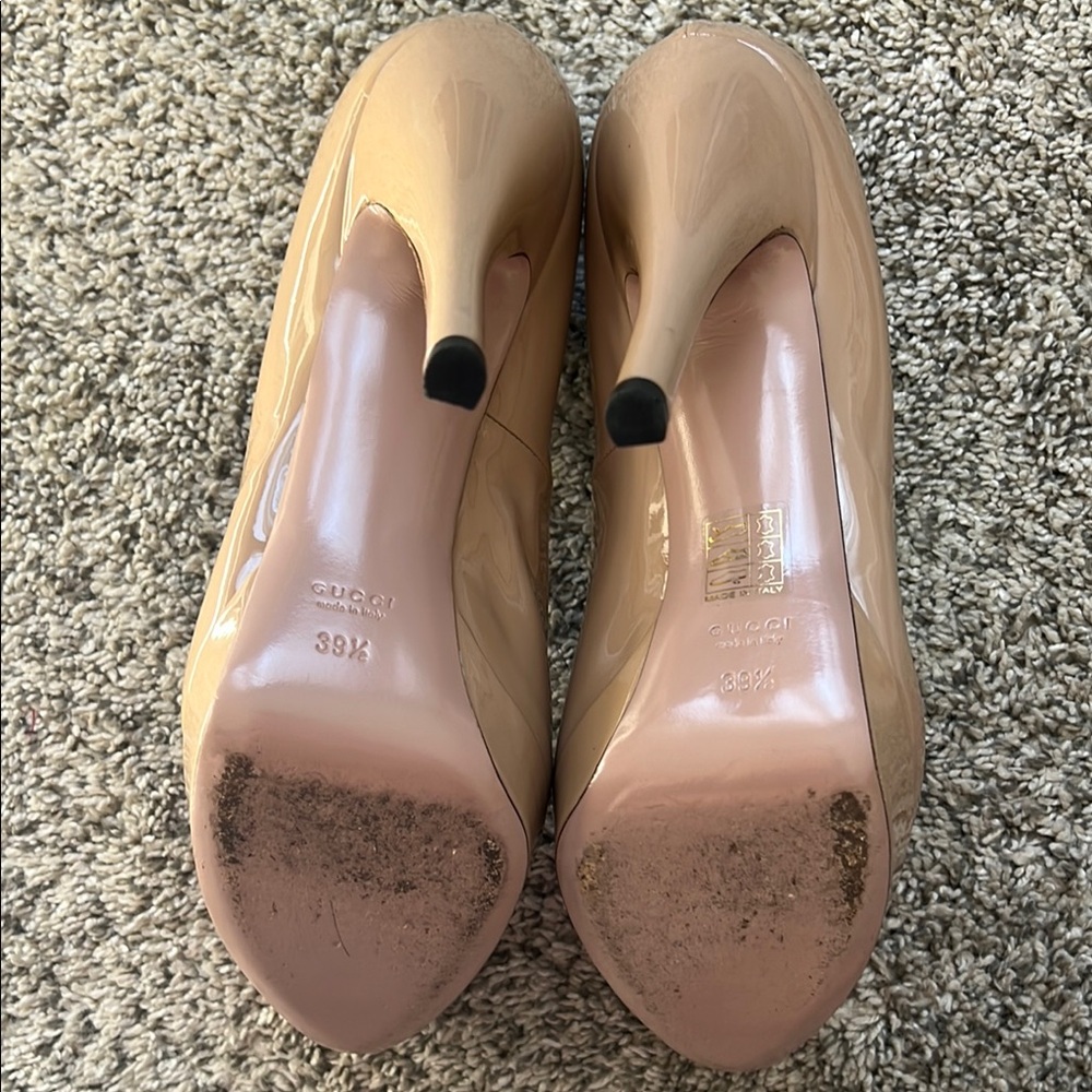 Gucci Cipria Patent Leather Lisbeth Platform Pumps - Picture 3 of 3